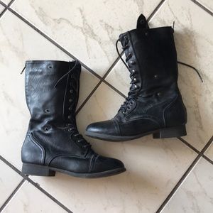 Combat boots